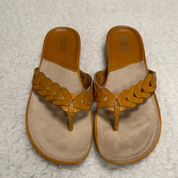 Mossimo Sandals - Picture 5 of 5